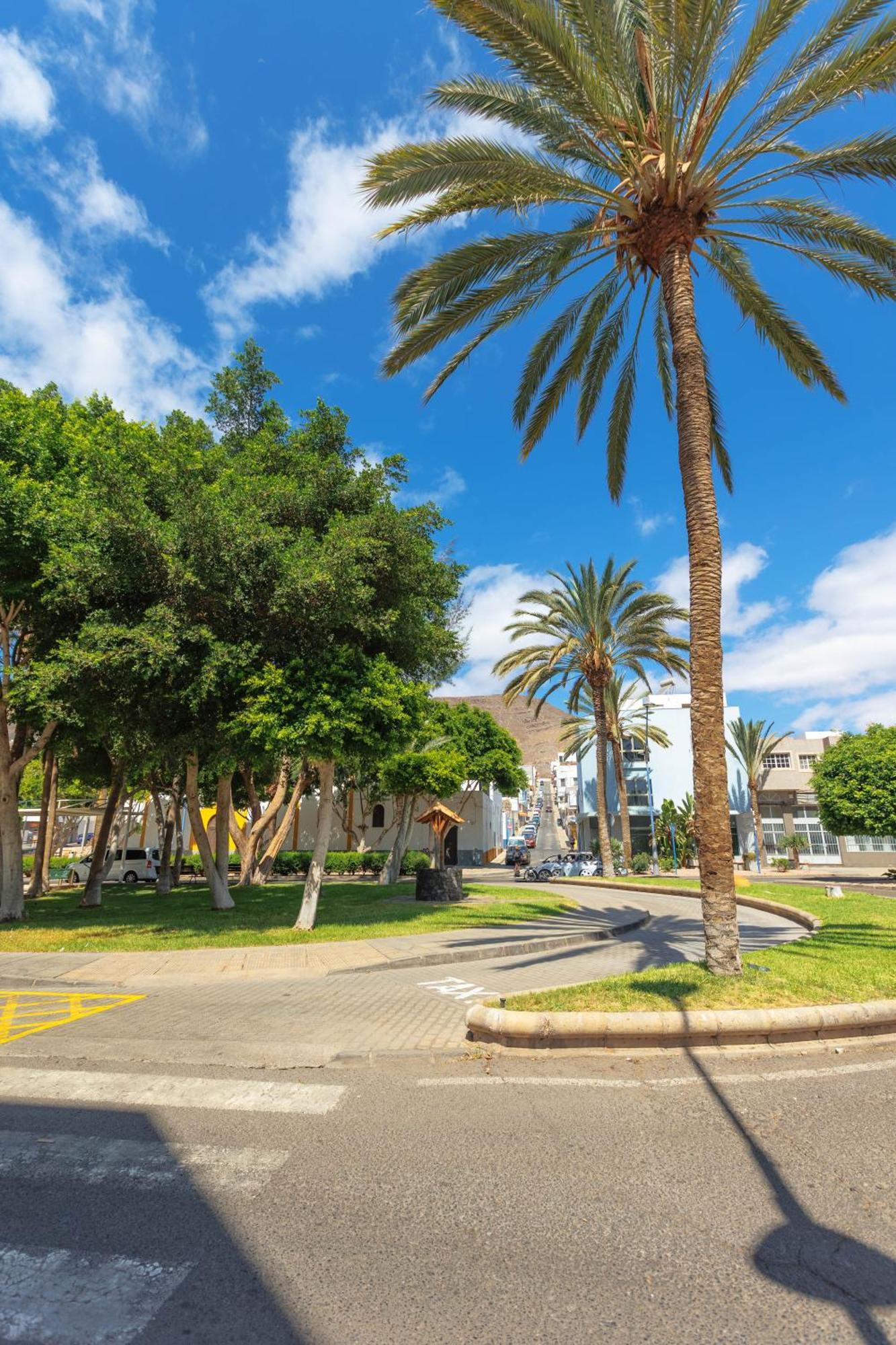 Los Marineros Apartment Gran Tarajal Bagian luar foto